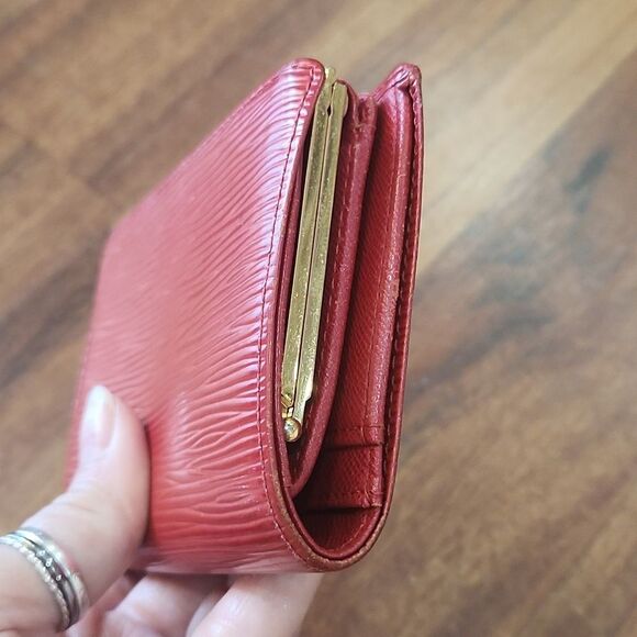 EUC Authentic LV Red Epi Bifold Wallet - Picture 5 of 15
